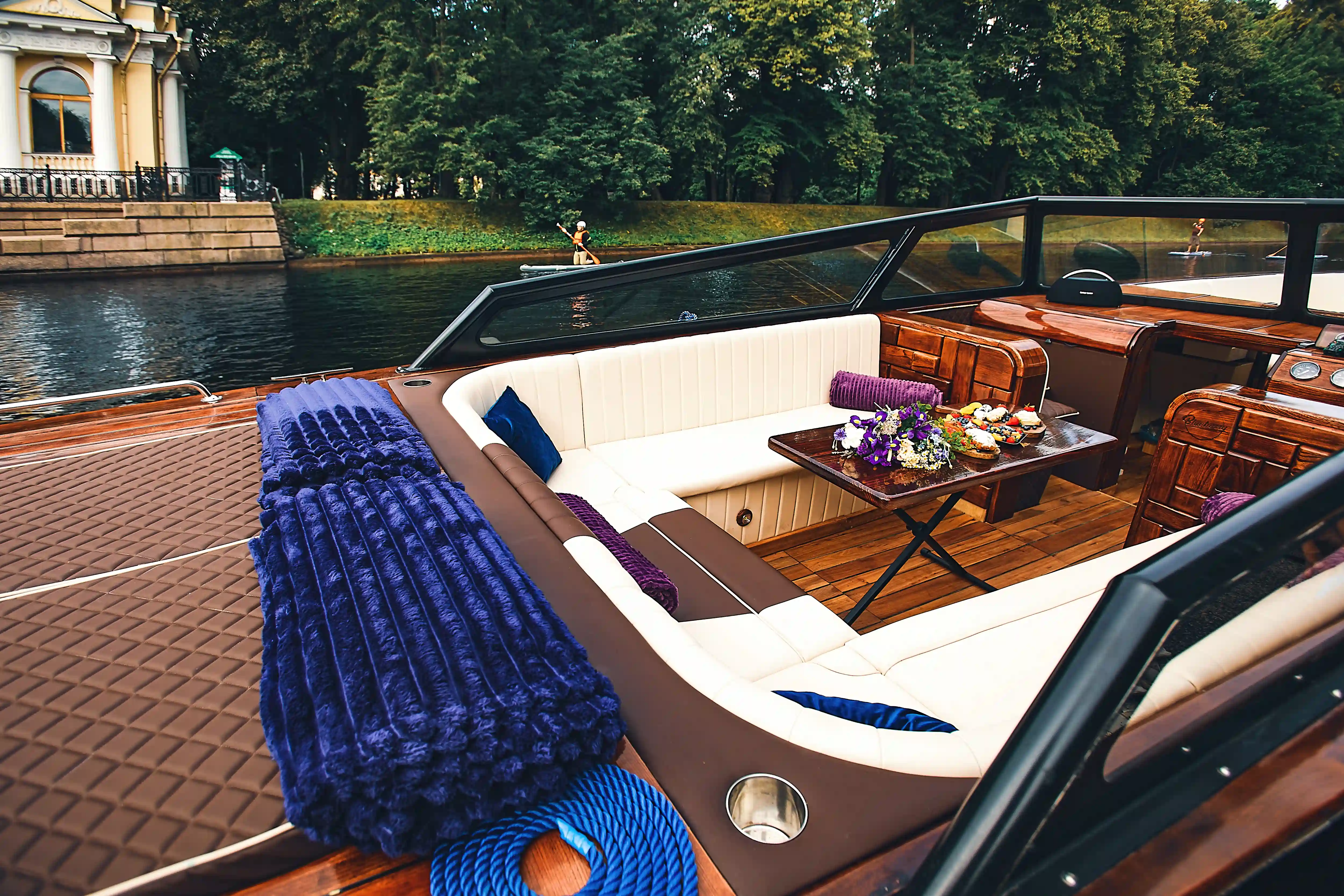 Катер Blueberry image- 6